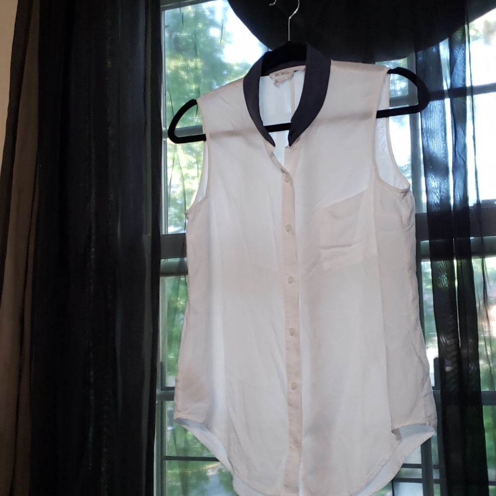 BCBGeneration Sleeveless blouse